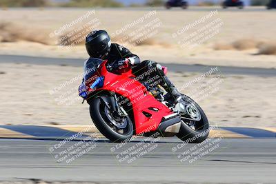 media/Jan-08-2022-SoCal Trackdays (Sat) [[1ec2777125]]/Turn 4 (1145am)/